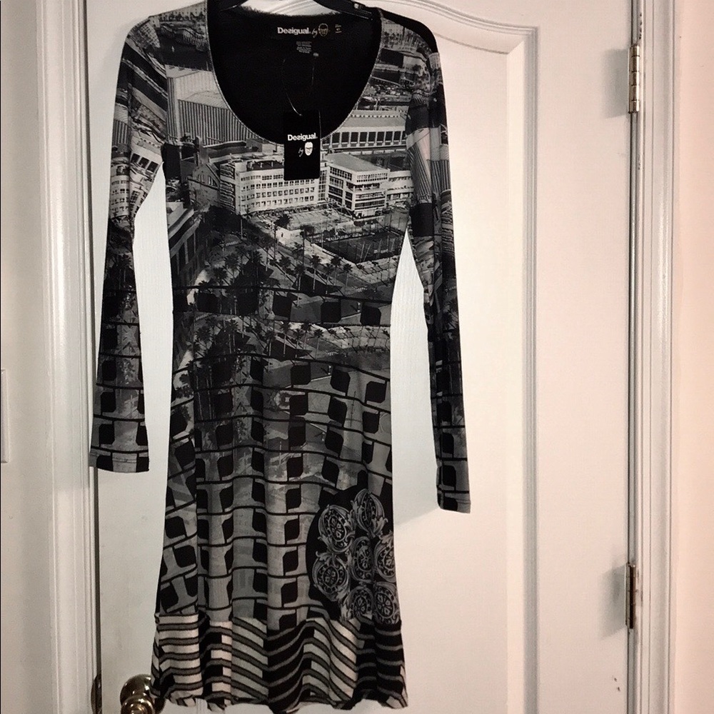 Desigual by Christian Lacroix long sleeve dress with gray/black print - Picture 4 of 8